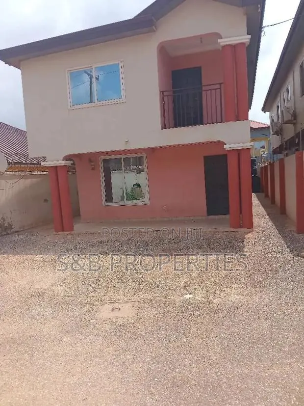 3bdrm House in Ashomang Estate for sale · Photo 1