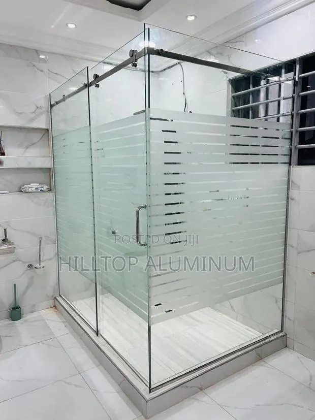 Bathroom Shower Glass · Photo 1