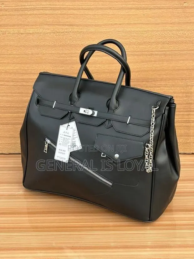 Carry On Men Leather Duffel Bag · Photo 1
