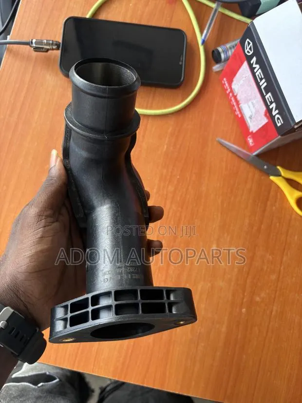 Honda CRV Air Cleaner Hole 2023 2024 2025 2026 · Photo 1