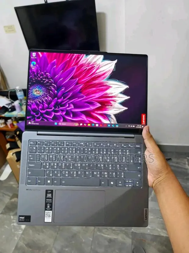 New Laptop Lenovo Ideapad 3 16GB Qualcomm Snapdragon X Plus SSD 512GB · Photo 1
