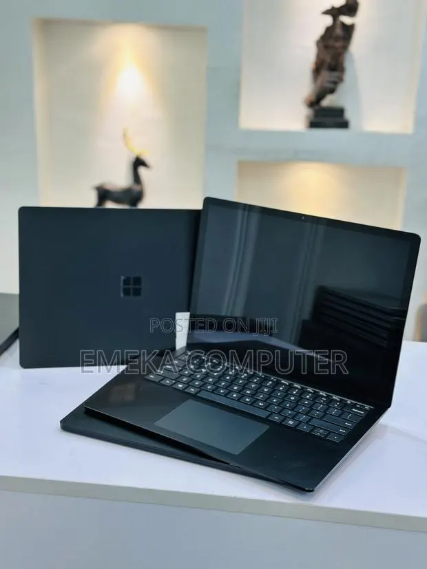 Laptop Microsoft Surface Laptop 2 16GB Intel Core i7 SSD 512GB · Photo 1