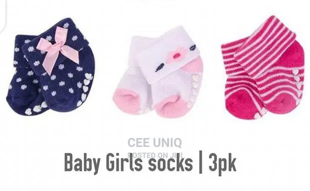 3 Set of Baby Socks · Photo 1