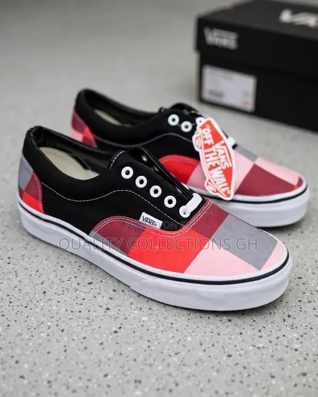 Authentic Vans in Colours · Photo 1