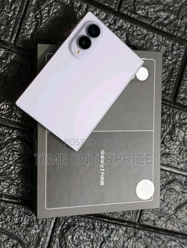New Samsung Galaxy Z Fold8 1 TB Silver · Photo 1