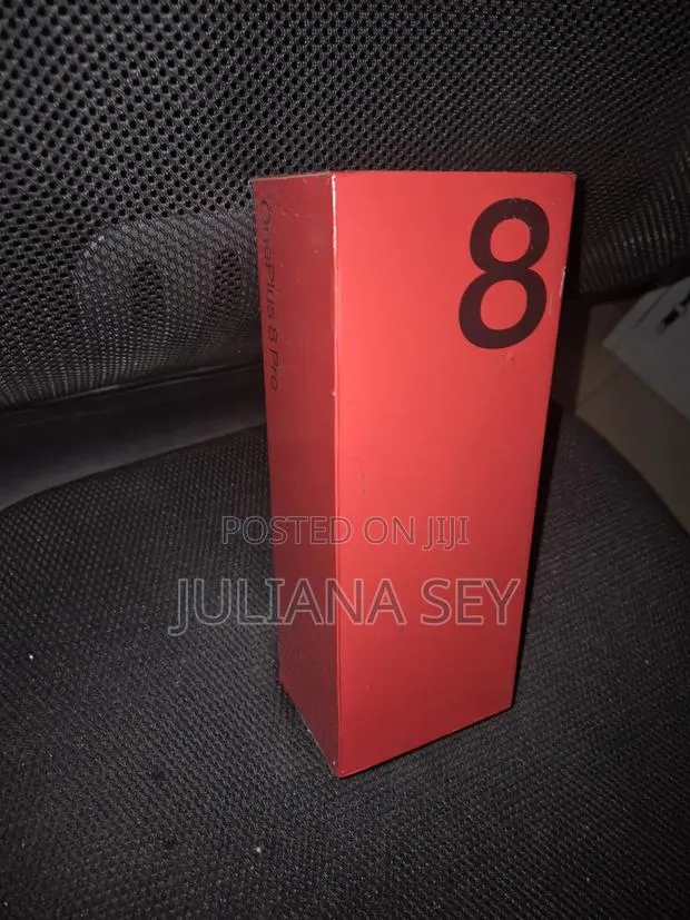 New OnePlus 8 Pro 128 GB Black · Photo 1