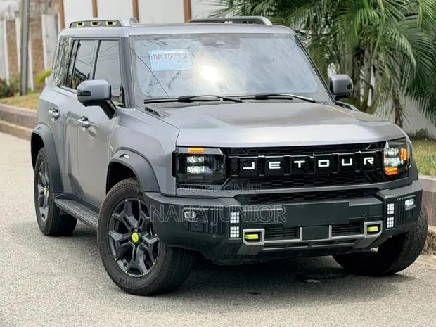 New Jetour T2 2.0 Petrol AWD 2025 Silver · Photo 7