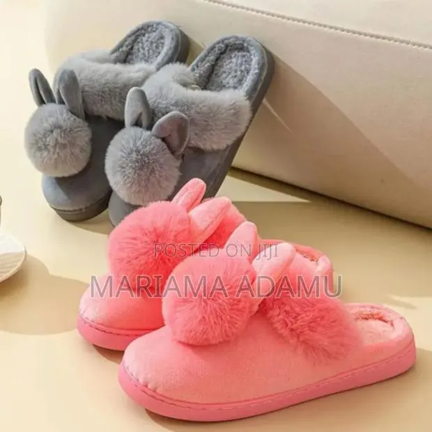 Adults Fluffy Slippers · Photo 1