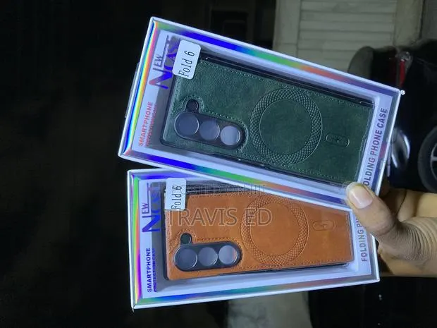 Samsung Galaxy Fold Cases · Photo 1