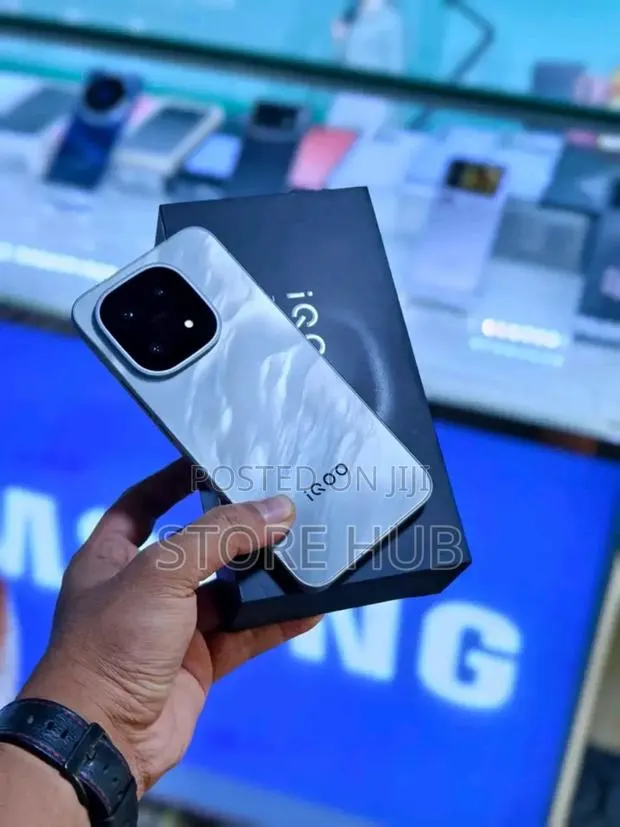 New Vivo iQOO 15 512 GB Black · Photo 1