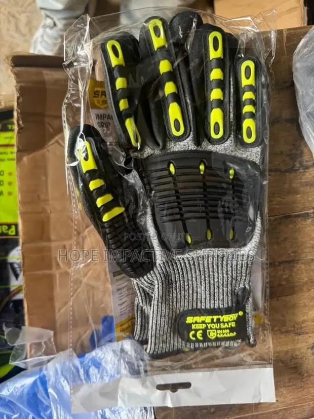 Very High Quality Impact Gloves. · Photo 1
