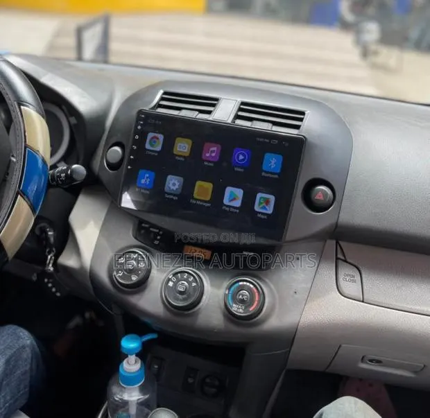 Toyota Rav 4 2009 Android Screen Tape · Photo 1