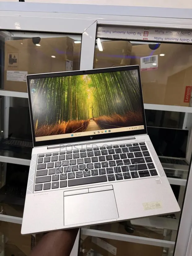 Laptop HP EliteBook 845 G8 8GB AMD Ryzen 5 SSD 256GB · Photo 1