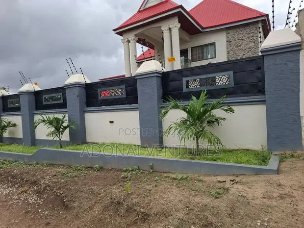 Half Plot of Land for Sale in Sokoban Ampabame · Photo 1