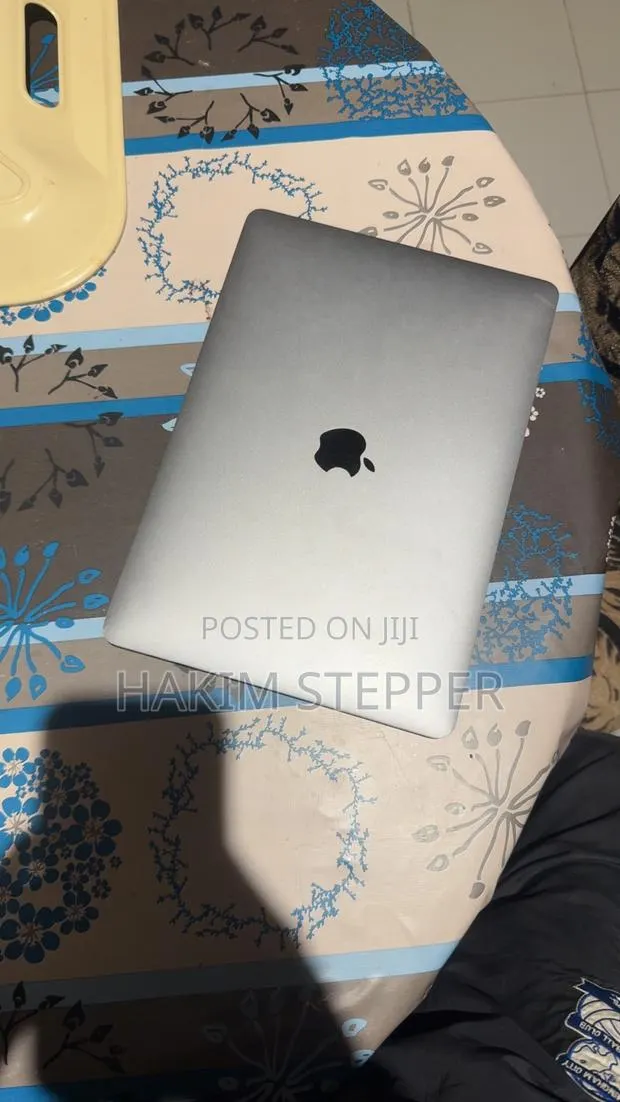 Laptop Apple MacBook Pro 2019 8GB Intel Core i5 HDD 256GB · Photo 1