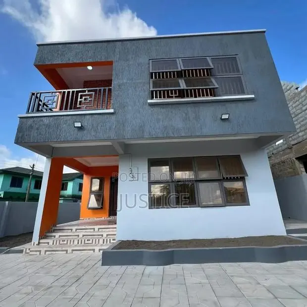 4bdrm House in Agbogba, Cemetery Area for sale · Photo 1