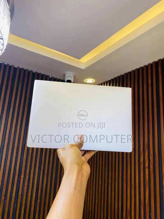 Laptop Dell XPS 13 16GB Intel Core i7 SSD 256GB · Photo 1