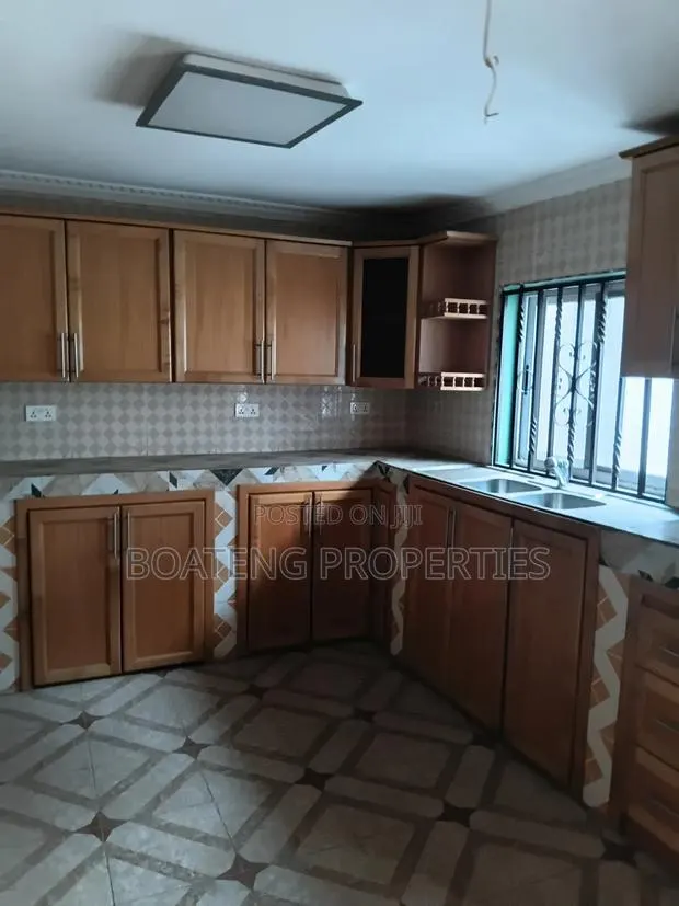 3bdrm Apartment in Old Barrier Kasoa for rent · Photo 1