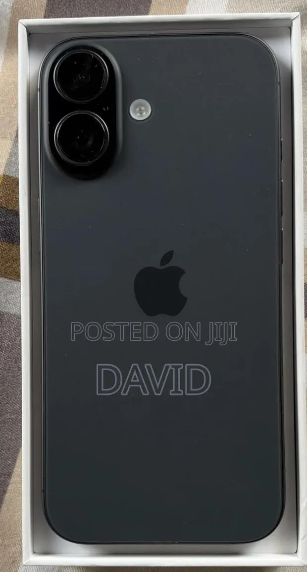 Apple iPhone 17 256 GB Black · Photo 1