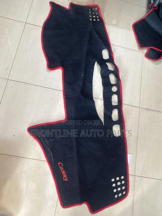 Original Toyota Camry Dashboard Cover – Black & Red · Photo 1