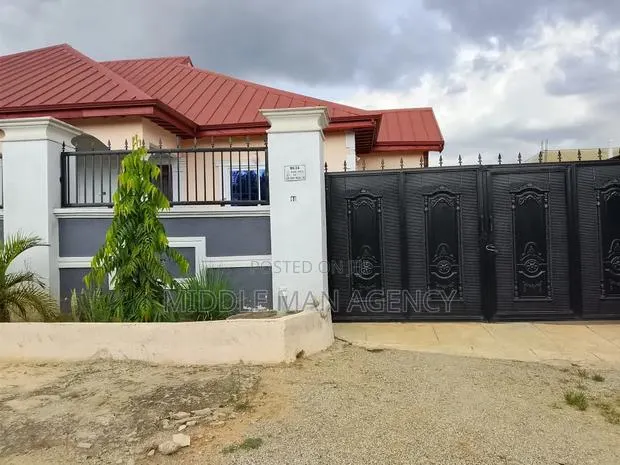 Furnished 4bdrm House in Middle Man Agency, Kumasi Metropolitan · Photo 1