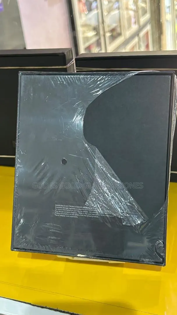 New Samsung Galaxy Z Fold3 5G 256 GB Black · Photo 1