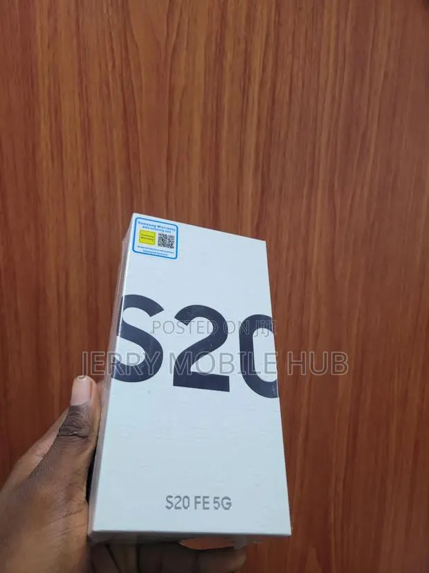 New Samsung Galaxy S20 FE 5G 128 GB Bronze · Photo 1
