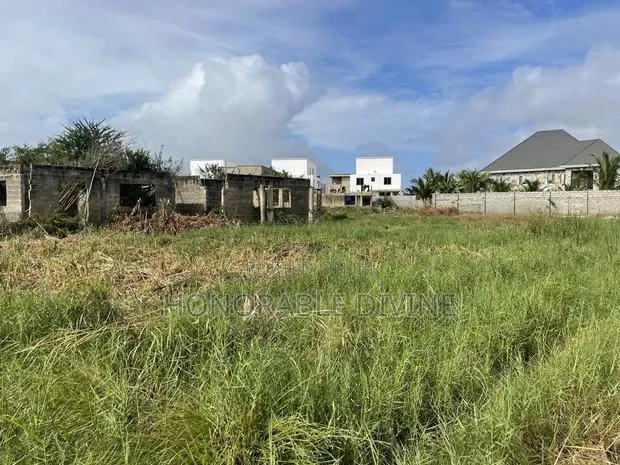 One Plot of Land for Sale at Lashibi · Photo 1
