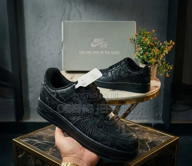Original Airforce Kobe Bryant Black and Gray · Photo 1