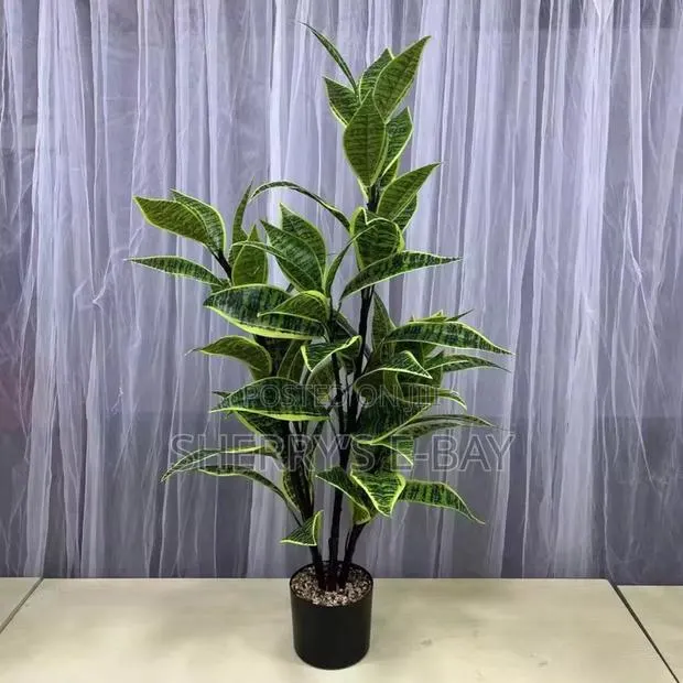 Artificial Plants · Photo 3