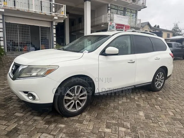 Nissan Pathfinder 2016 White · Photo 6
