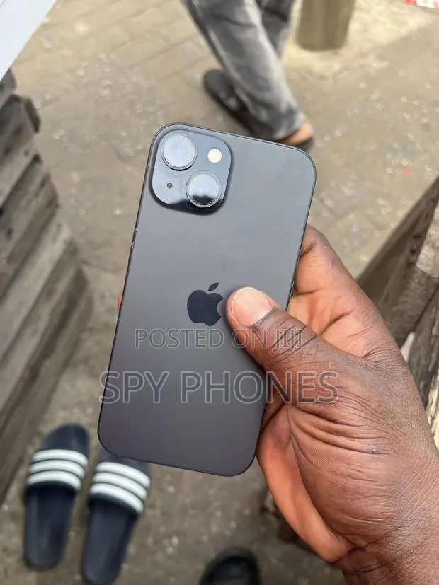 Apple iPhone 15 128 GB Black · Photo 1