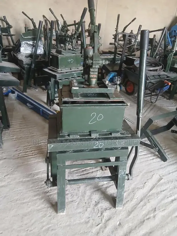Block Moulding Machine · Photo 1