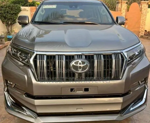 Toyota Land Cruiser Prado 2.8 2023 Gray · Photo 1