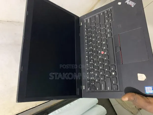New Laptop Lenovo Thinkpad X1 Yoga 8GB Intel Core i5 HDD+SSD 256GB · Photo 1