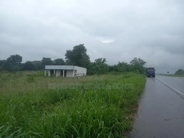 Commercial Land for Sale at (Asuboi) Accra -- Kumasi Highway · Photo 1