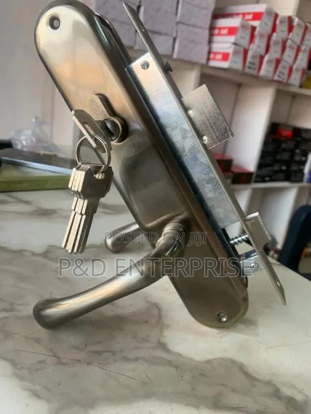 Quality Bellotti Wooden Door Lock · Photo 1