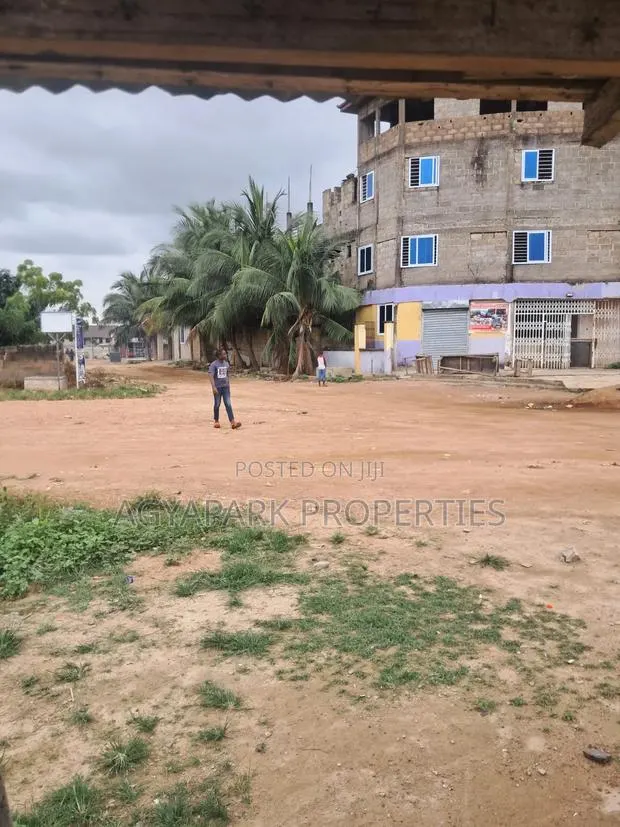 Plot of Land at Achiaman · Photo 1