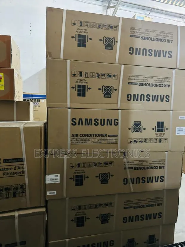 Ultra Modern Sleek 2.0hp Split R410 Gas Samsung · Photo 1