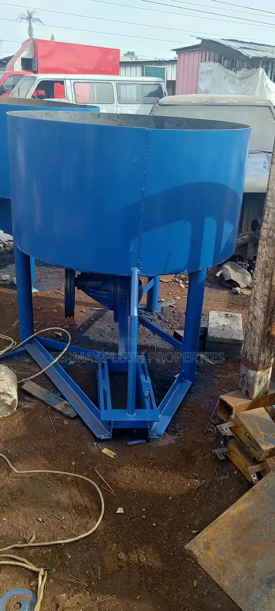 Industrial Sand and Cement Mixer · Photo 1