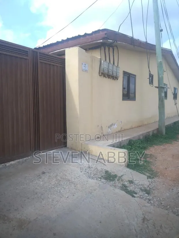 1bdrm Apartment in Adom Agency, Teshie for rent · Photo 1