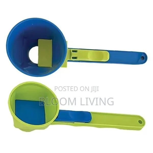 2-in-1 Funnel Scoop · Photo 1