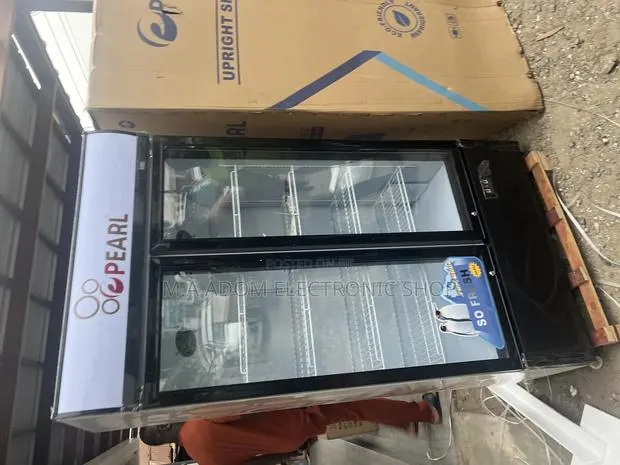 Pearl 600 Litres Display Refrigerator Used in Bars Pubs · Photo 1