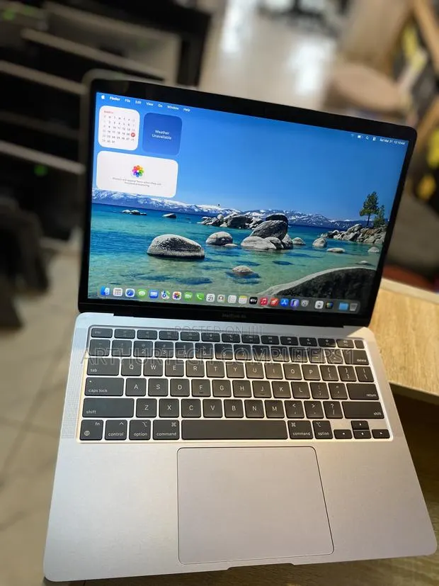 Laptop Apple MacBook Air 2020 M1 8GB Apple M1 SSD 256GB · Photo 1