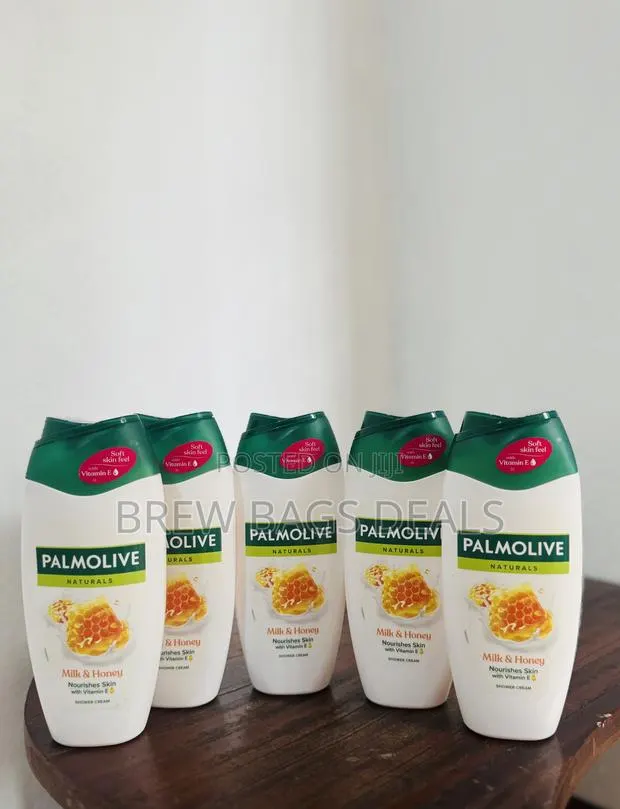 Palmolive Naturals Milk & Honey Nourishing Shower Cream (250 Ml) UK · Photo 1