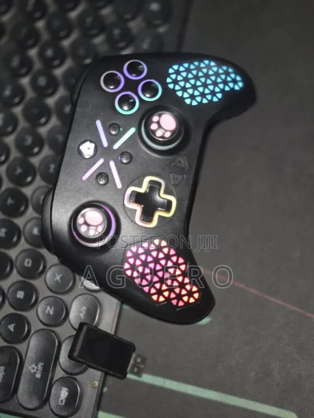 Xbox Controller for Xbox and PC · Photo 1