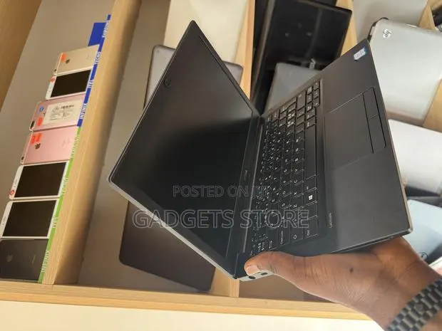 Laptop Dell Latitude 12 7280 16GB Intel Core I5 SSD 256GB · Photo 1