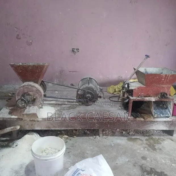 Milling Machine for Grinding Onions, Pepper, Tomatoes Etc · Photo 1