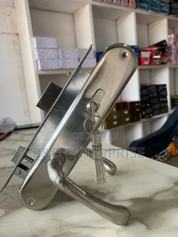 Quality Bellotti Wooden Door Lock · Photo 1