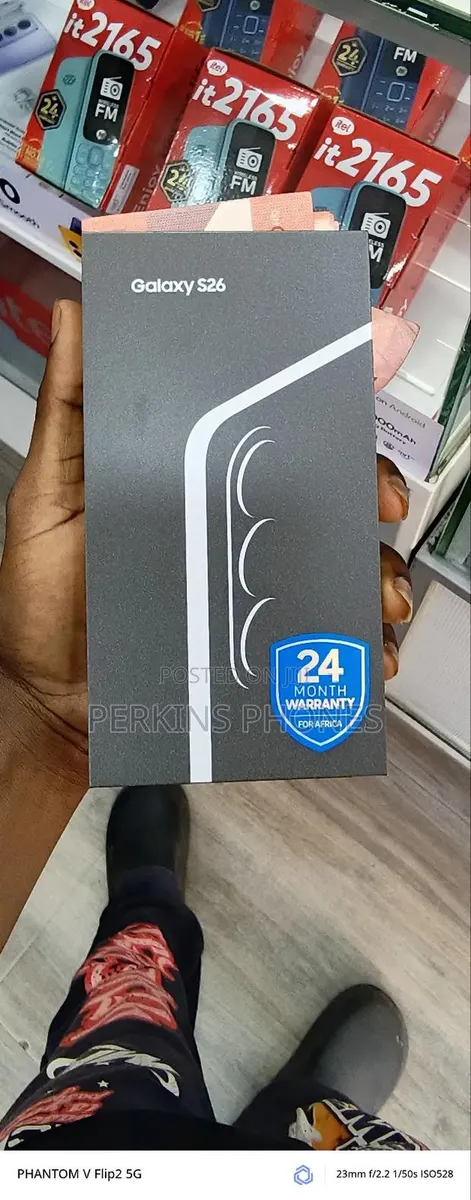 New Samsung Galaxy s26 256 GB Blue · Photo 1